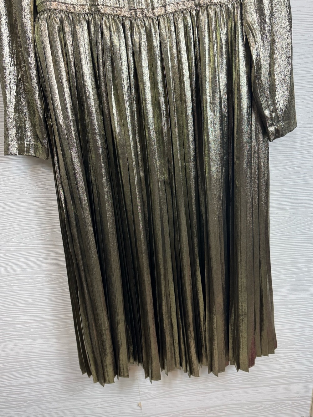 Emily McCarthy Metallic Gold Pleated Midi Dress Party Holiday New Years - Picture 4 of 12